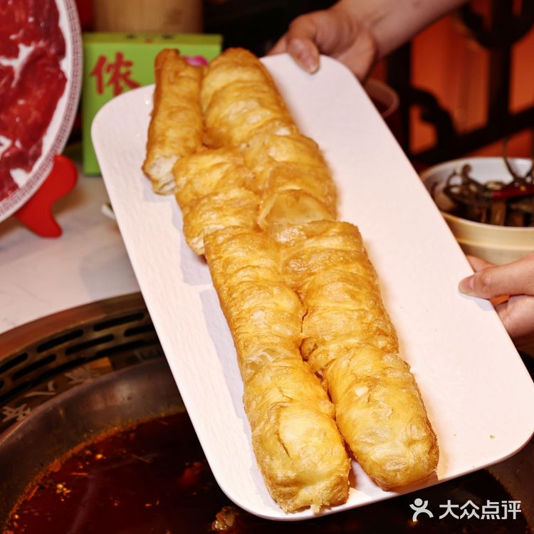 渝八爷|地道的重庆火锅店，火力全开的热辣感！