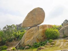 -东山风动石景区