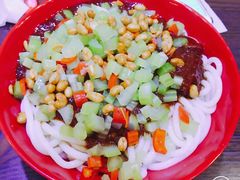 -辣风芹酱香米粉(新疆炒米粉软件园店)