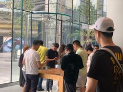 -Apple零售店(华贸购物中心店)