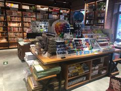 -新华书店(永安路店)