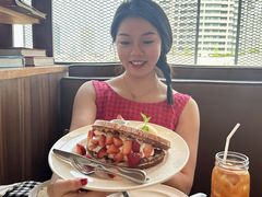 -ROAST coffee & eatery