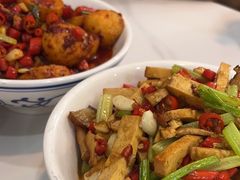 -独一佳老胡湘菜馆(矿山路店)