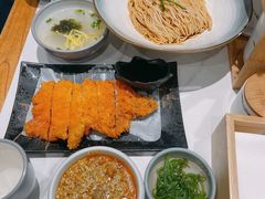 -馋三尺蟹粉小笼(人民广场店)