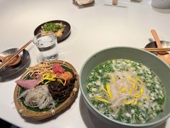 小锅米线-胡麻(静安嘉里店)