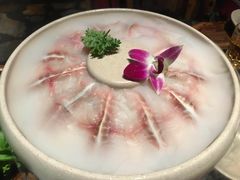-老牌坊云南鱼豆花火锅(嵩山店)