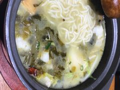 -周鱼小馆石锅酸菜鱼(活力汇店)