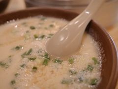 吃完心里美滋滋的咸豆浆-桐香园小笼包(百井坊巷店)