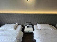 -南月台酒店(春熙路李家沱地铁站店)
