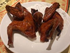 招牌烤乳鸽-石岐佬中山菜馆(张溪店)