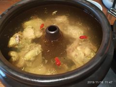 -云海肴·汽锅鸡·云南菜(天山百盛优客店)