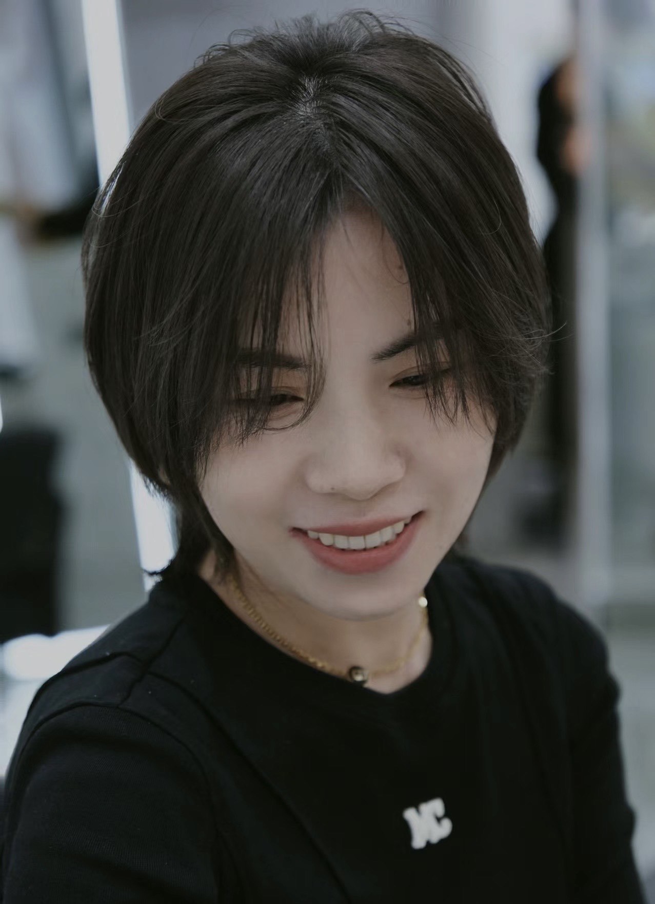 中分短发时尚好看又简单