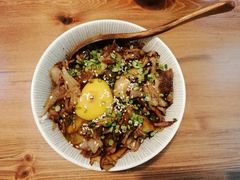 牛肉盖饭-信日本料理(信义坊店)