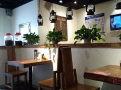 卡座-茶花妹子云南餐厅(传媒大学店)