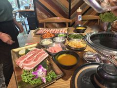 -香猪坊韩国烤肉专属门店(魏公村店)