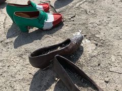 -多瑙河畔鞋履雕塑