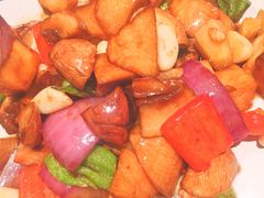 -云海肴·汽锅鸡·云南菜(天山百盛优客店)