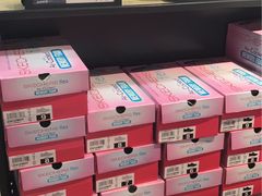 -SKECHERS 斯凯奇(上海国际时尚中心店)