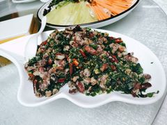 苦菜酥红豆-蔼若春.传承三十年云南菜(金碧公园店)