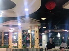大堂-尚品海鲜肥牛自助火锅(湖明店)