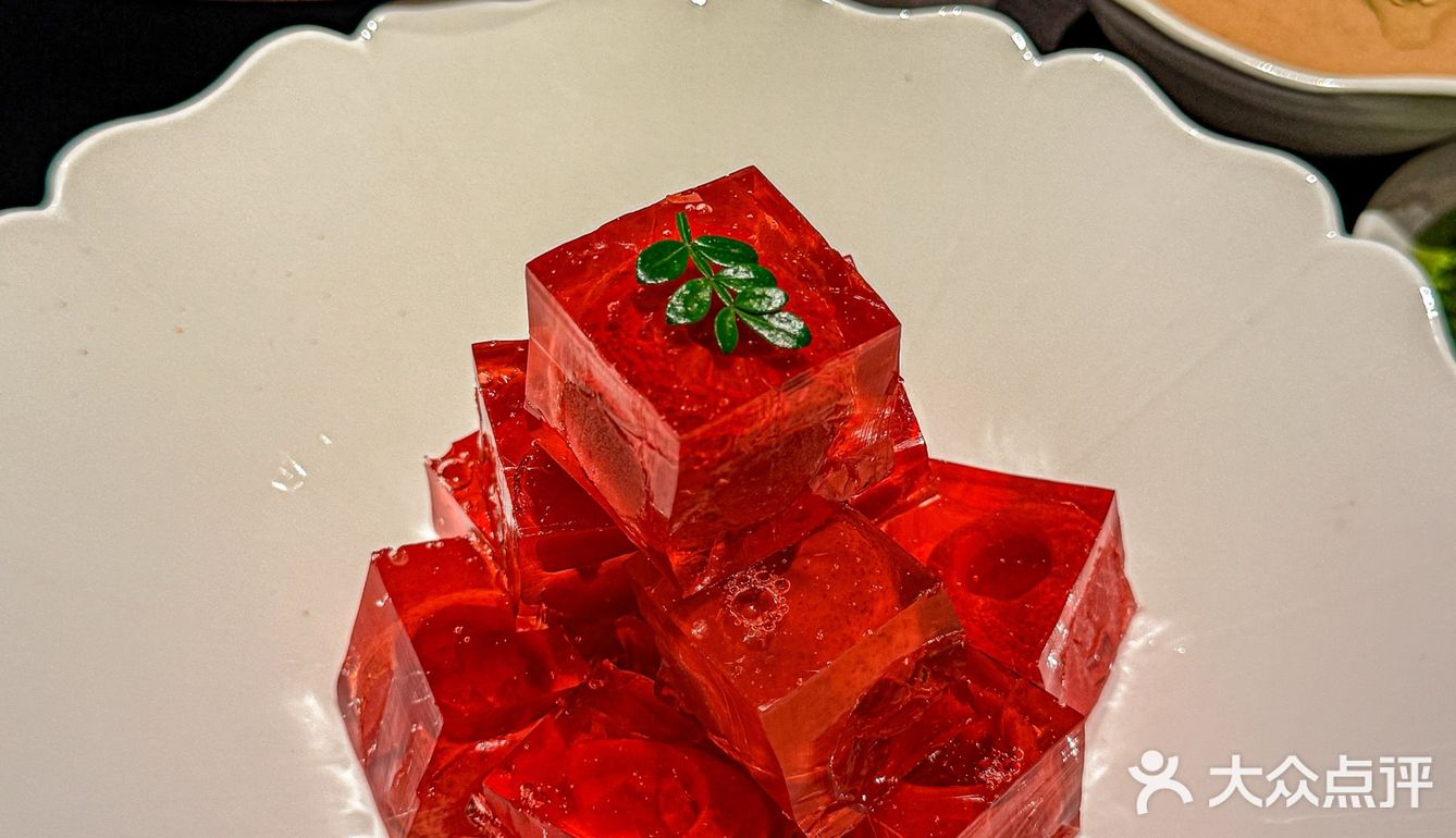 国潮大片级火锅店空降杭州滨江樱花里……