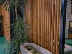 -八月美食小馆(银泰城总店)