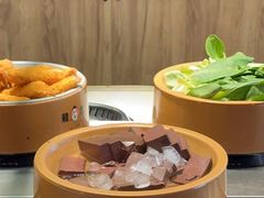 -龍歌自助小火锅(市南金茂湾店)