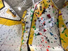 -问山MountQuest攀岩馆