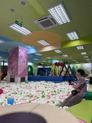 -莫莉幻想儿童乐园(武汉金银潭永旺店)