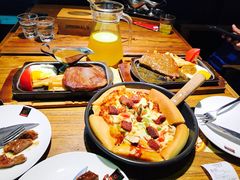 小牛排披萨-意国小镇披萨牛排餐厅(新玛特店)