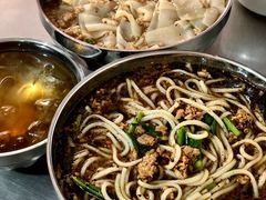 -正宗杨记普洱酸醋米线(总店)
