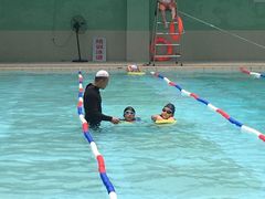 -虹桥河滨花园会所游泳馆