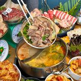 成都还是太全面‼️现舂佐料的云南火锅‼️
