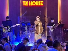 -TZ House音乐现场(来福士中心店)
