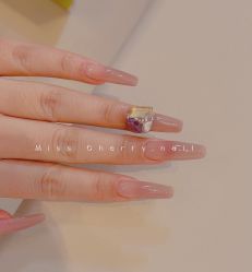 -花系美·美甲美睫精品店