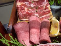 -山川小町·极番烧肉(新地假日广场店)