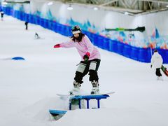 -乔波室内滑雪场