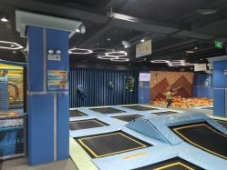 -反弹蹦床公园(南坪万达店)