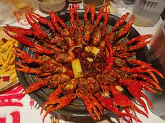 -肥肥虾庄·金牌油焖大虾(汉街SKP店)