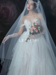 -乐派诗婚纱摄影