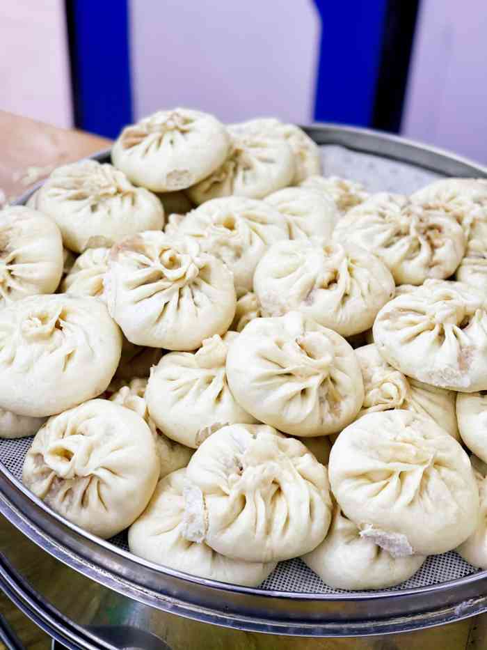 老四季清真食品-"抖音里经常刷到她家卖包子,然后在点评圈里..."-大众