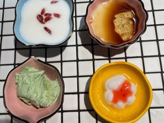 玫瑰冰粉-董眼镜火锅(洪崖洞总店)