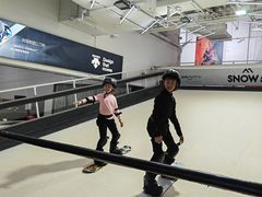 -SNOW51城市滑雪(万象城店)