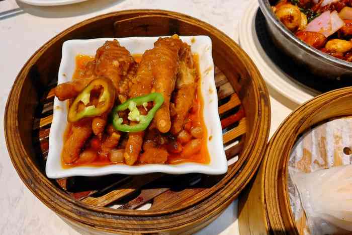 喜喜港式茶餐厅(三亚湾店)-"菜品口味不错,菜式丰富,就是海鲜有点小贵