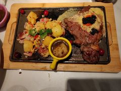 鱼子酱厚切牛排-豪客来牛排(华创国际广场店)
