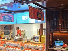 -阿瓦山寨·湘菜现炒·剁椒鱼头王(咸阳总店)