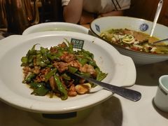 -绿草地·湘菜(酃湖师院店)