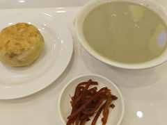 -聚德华天护国寺小吃(甜水园店)