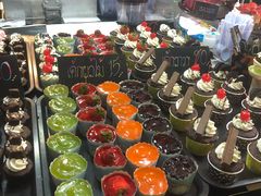 -席娜卡琳火车铁道夜市