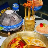 高能来袭📢重庆“黑珍珠”＋“必吃榜”双料王火锅终于来魔都啦~